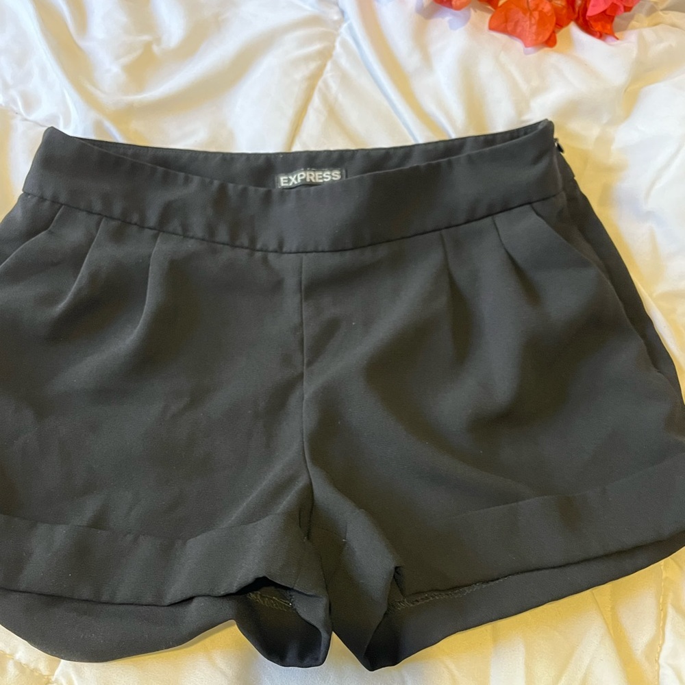 Express Black Cuffed Shorts size 0 - Picture 2 of 5